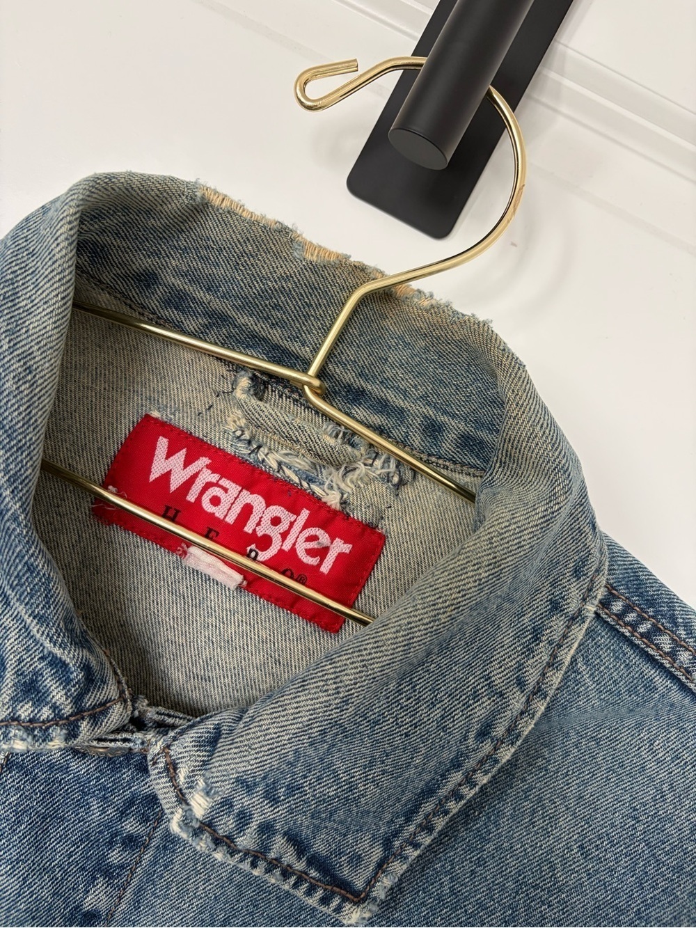 Vintage Wrangler Denim Jacket Trucker Distressed Faded Western Workwear - Picture 5 of 10
